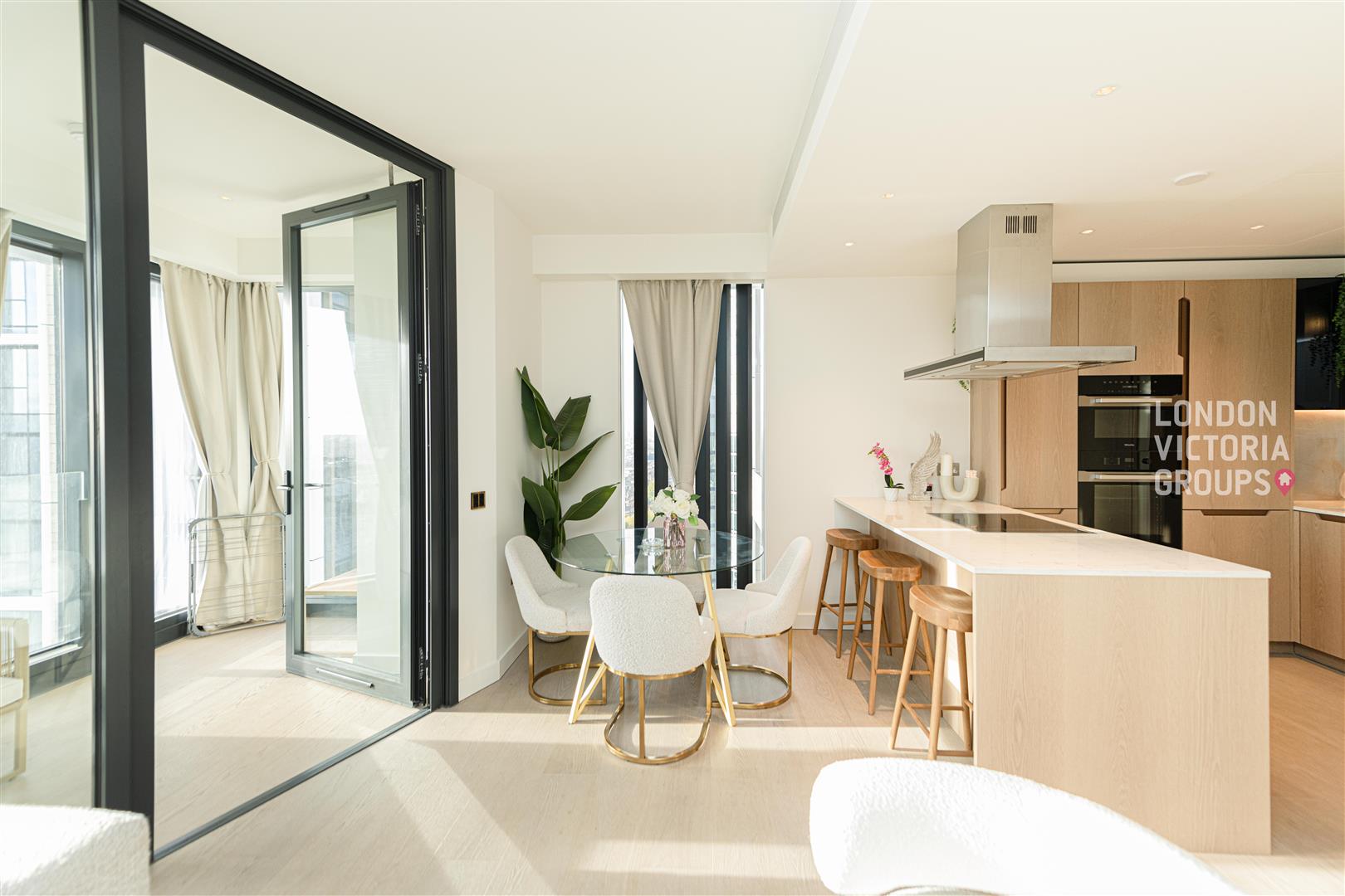 2 bed property in River Park Tower, 1 Nine Elms Lane, London